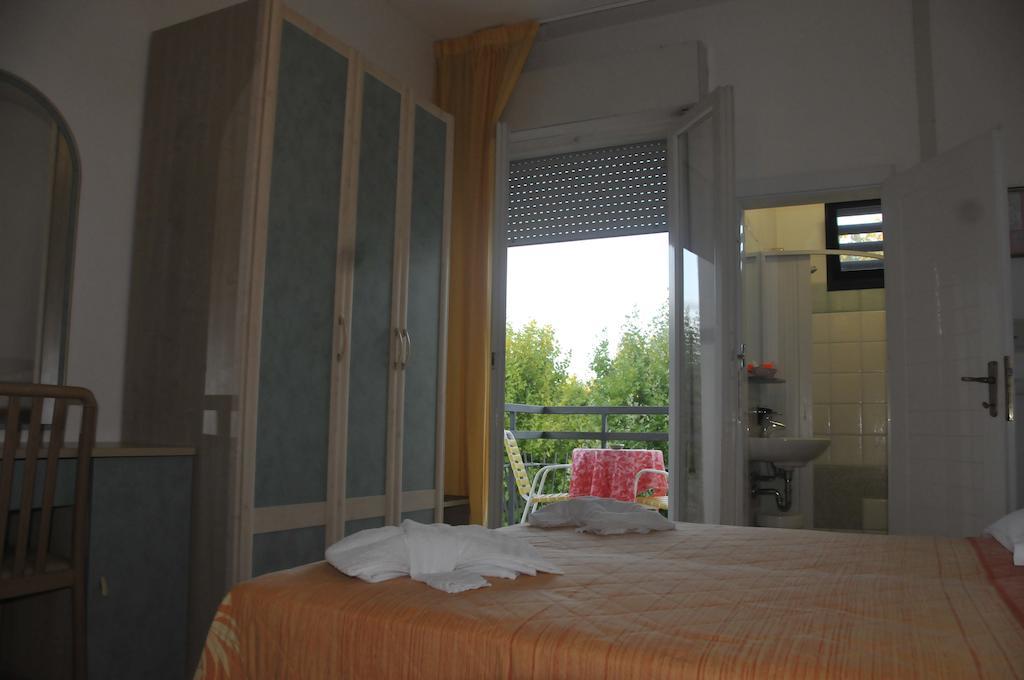 Hotel Lux Cesenatico Room photo